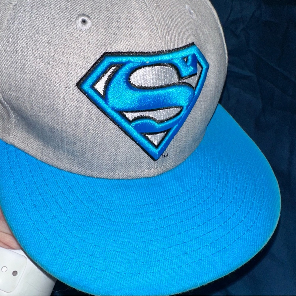 Superman SnapBack Hats (2) DC Comics Super Hero One Size Fits Most Adjustable - Picture 10 of 14